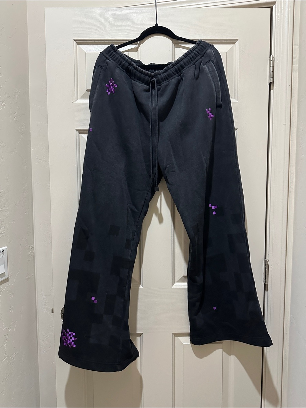Very Cool x Minecraft Enderman Sweatpants